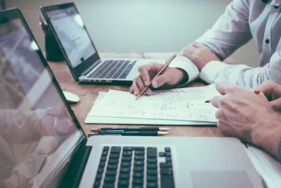 HR Office ir Darbuotojų Savitarnos Portalas: nuo personalo administravimo iki darbo užmokesčio apskaitos